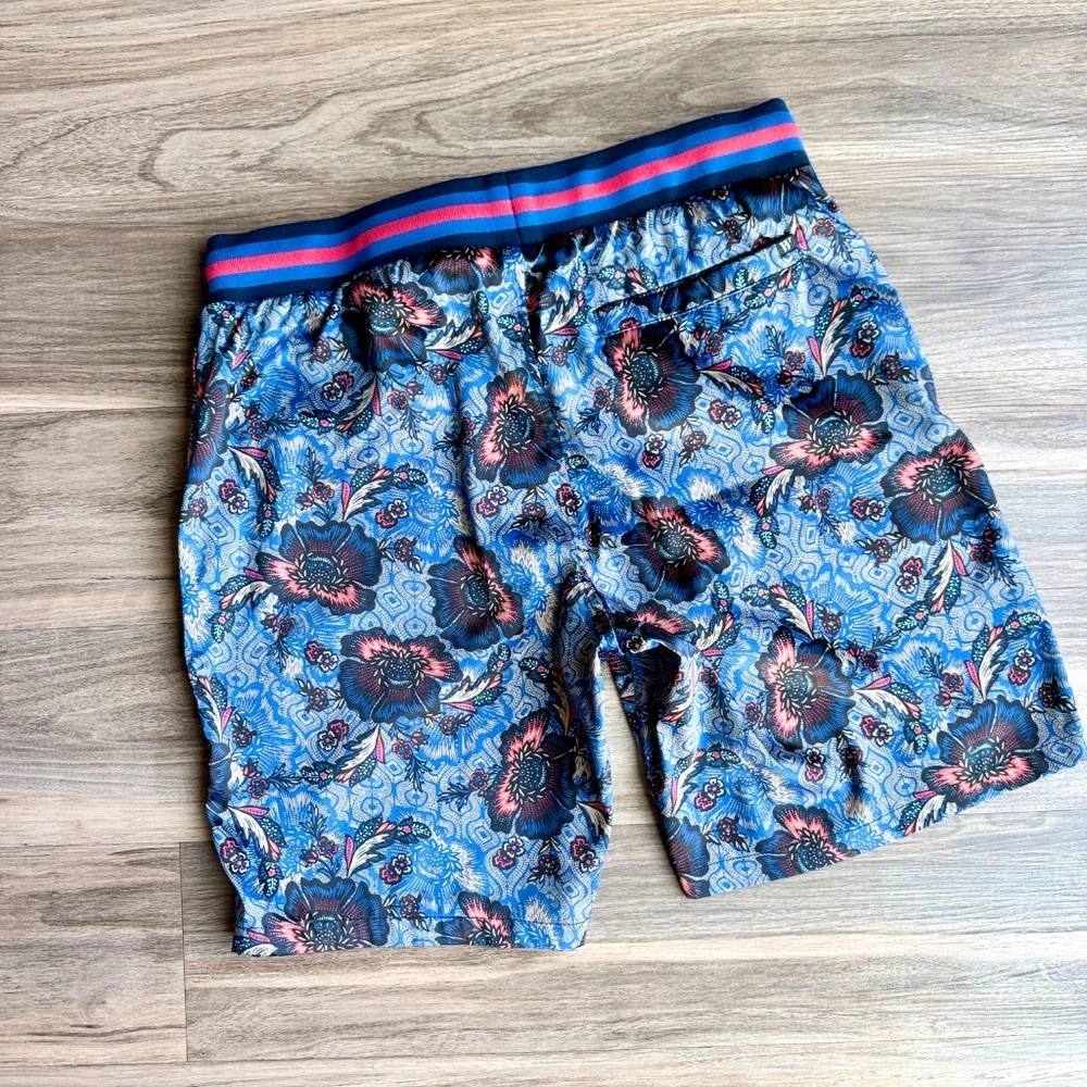 Men’s Medium Floral Print Pull-On‎ Shorts – Houston White’s Target collection